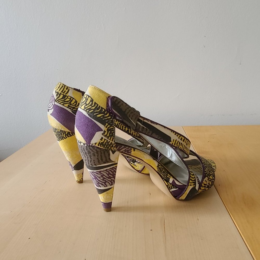 Report Summer Open Toe Pattern Heels - Sz 7 - image 6